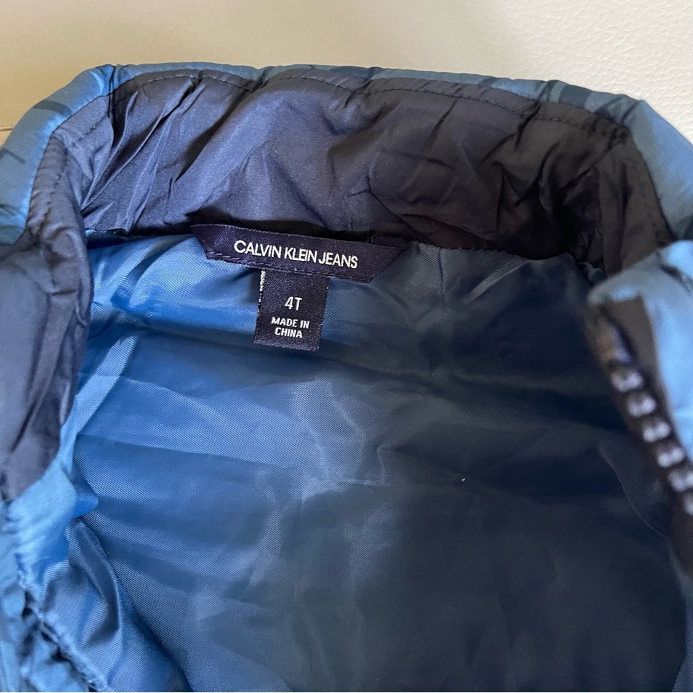 Calvin Klein Jeans Blue Kids Vest Size 4t - Picture 6 of 6